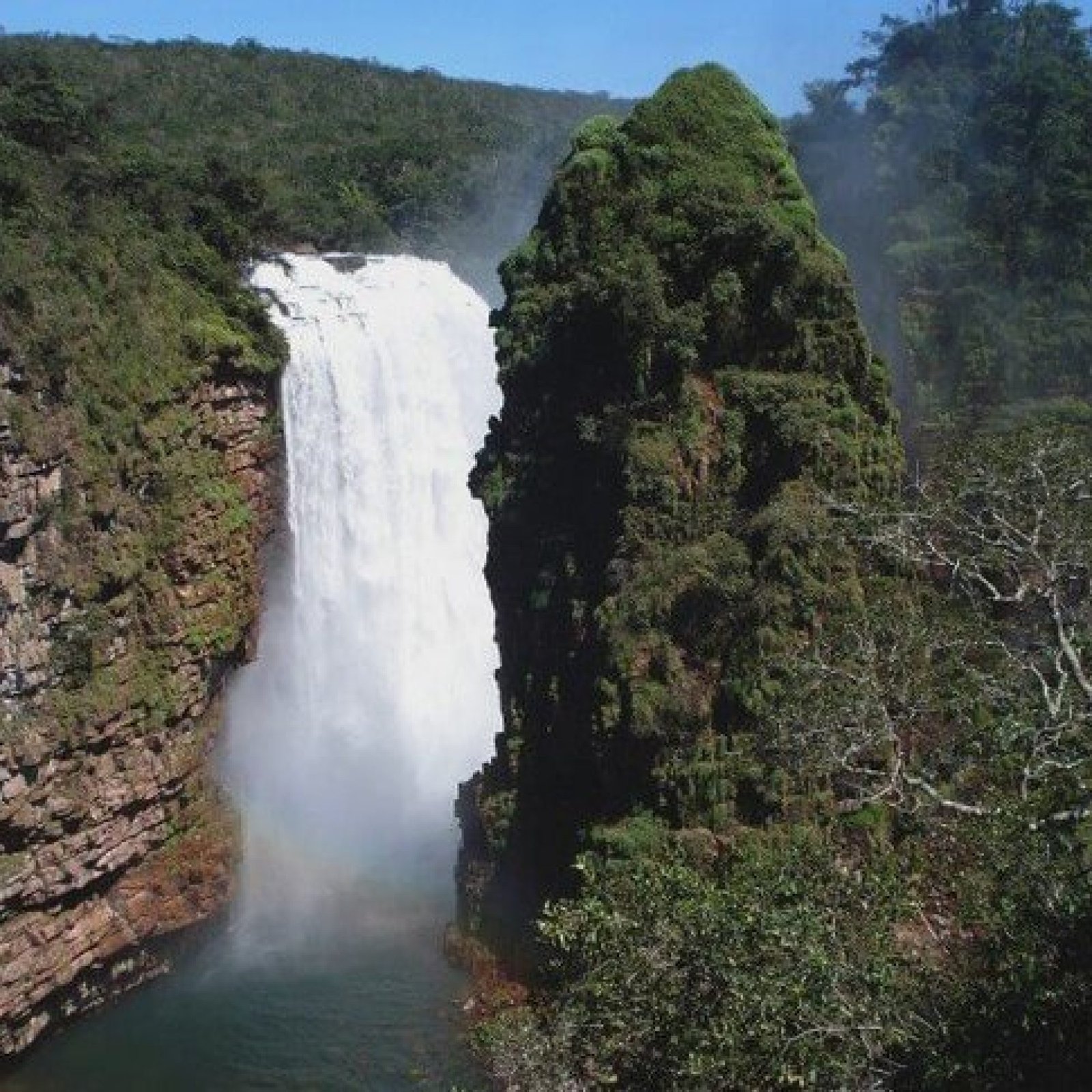 Arkoiris waterfall