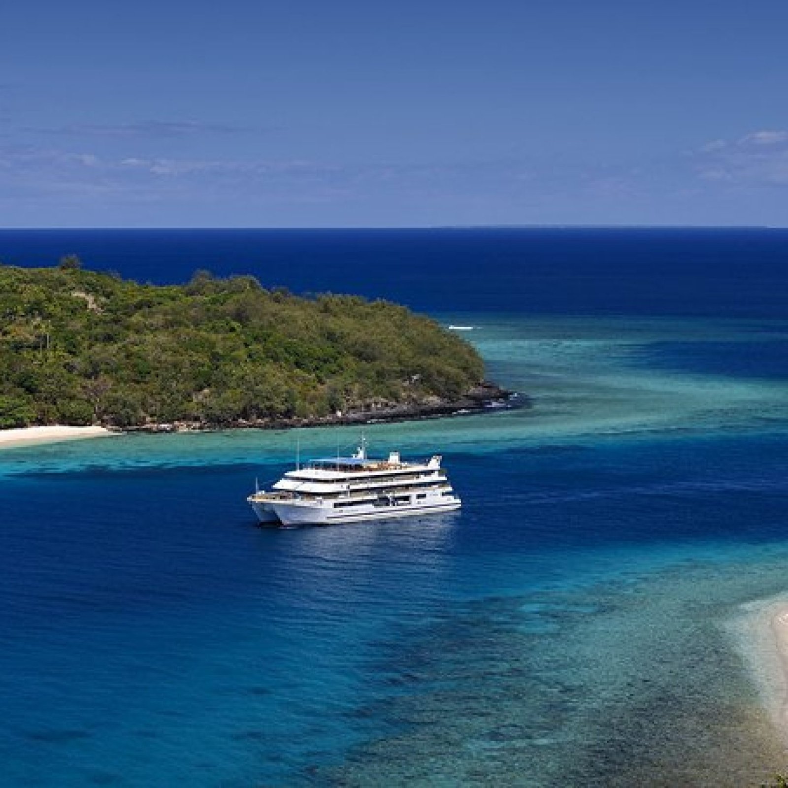 Blue Lagoon Cruise_ Mamanuca and Yasawa Islands