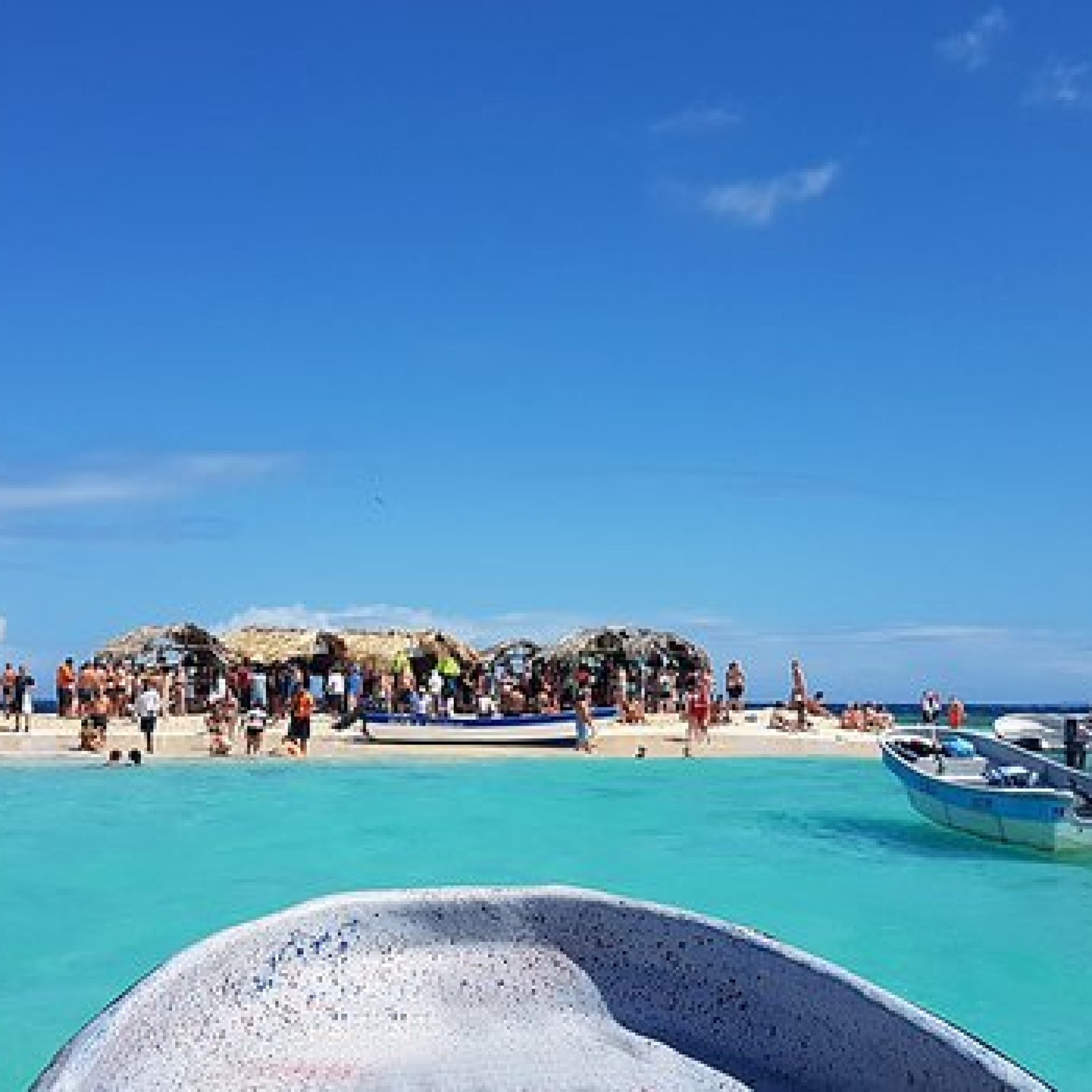 Paradise Island (Cayo Arena)