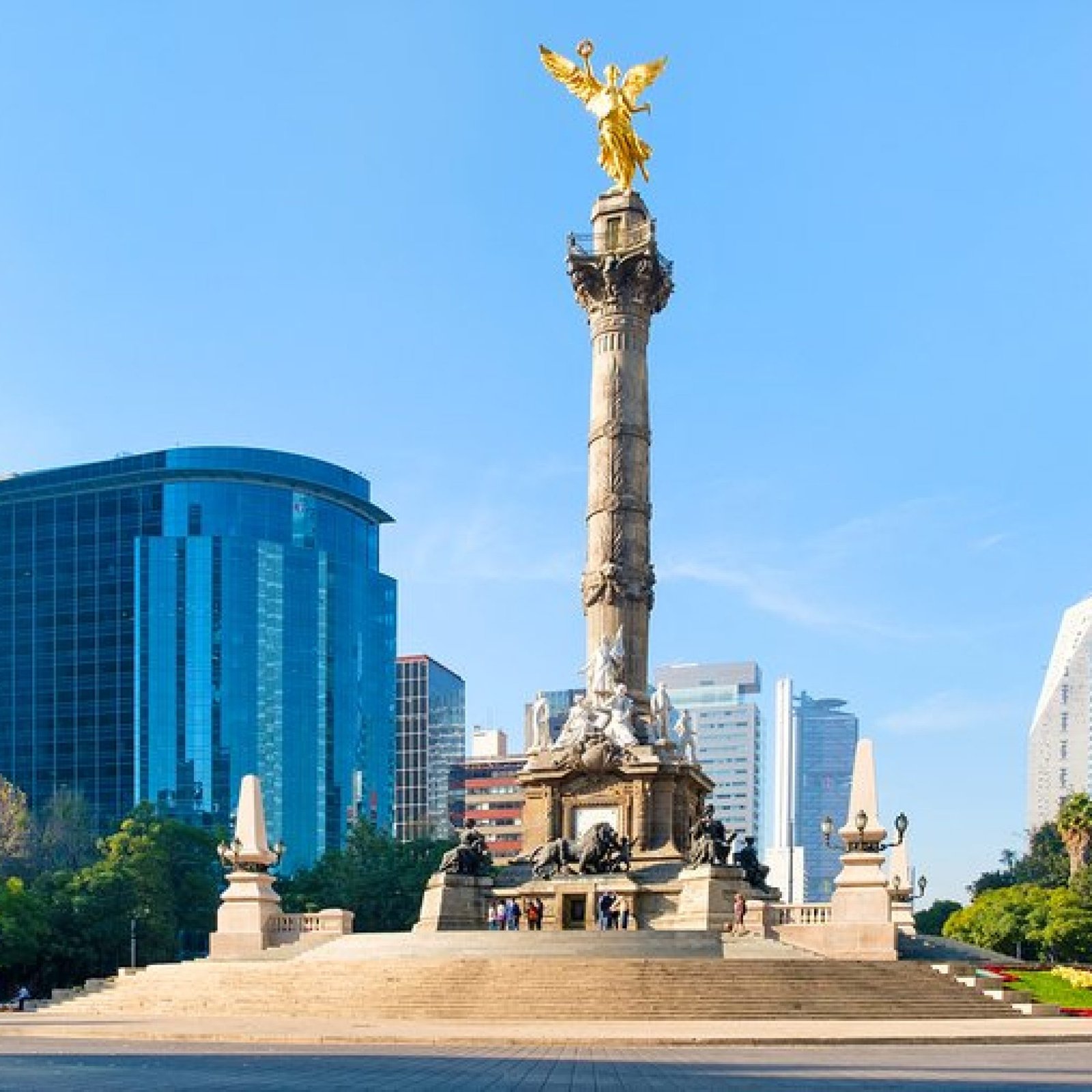Paseo de la Reforma and the Angel of Independence