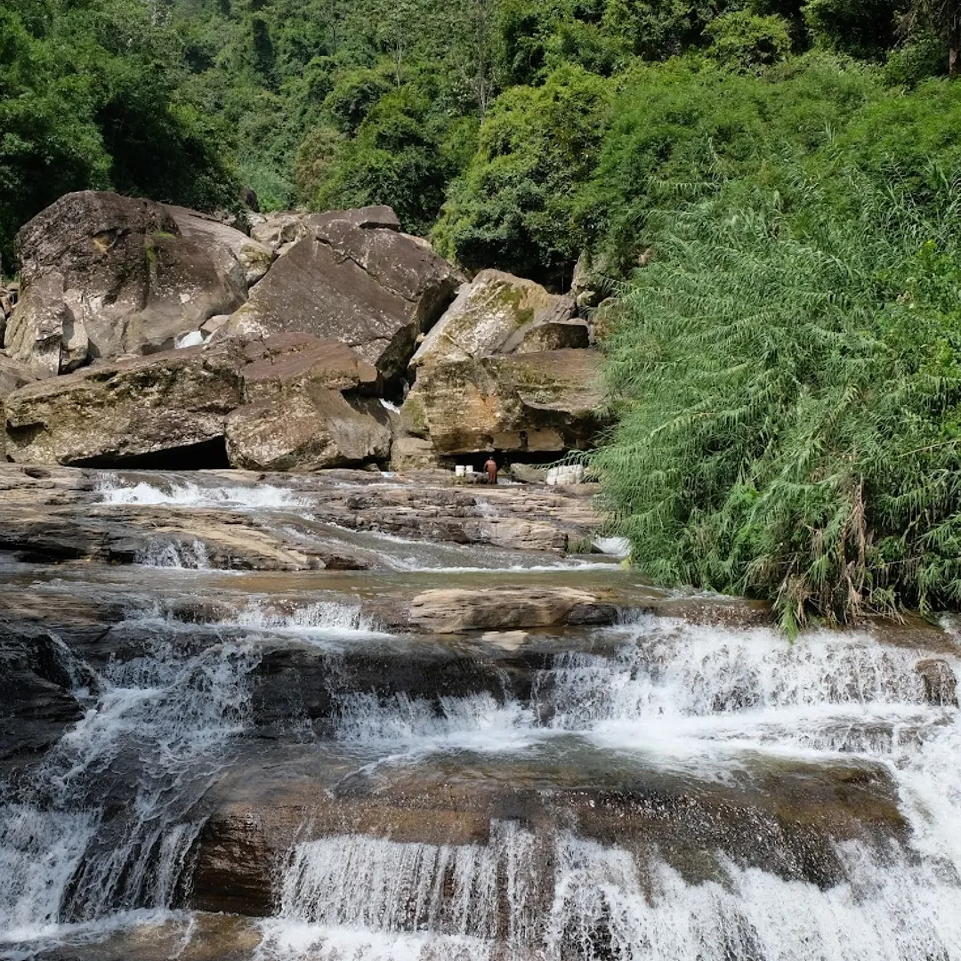Ramboda Waterfall